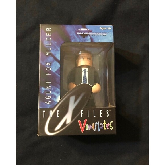 X Files Agent Mulder Vinimates - Picture 1 of 7